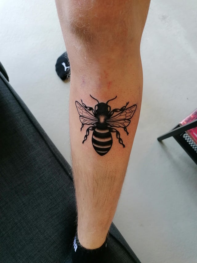 vintage bee tattoo