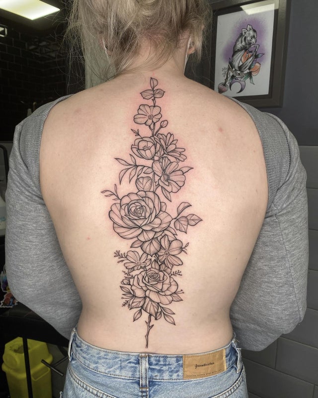 Lower Back Tattoos For Females  6 Tattoo Designs That Look Good on the Lower  Back  Lower Back T  Floral back tattoos Beautiful back tattoos Flower  tattoo back